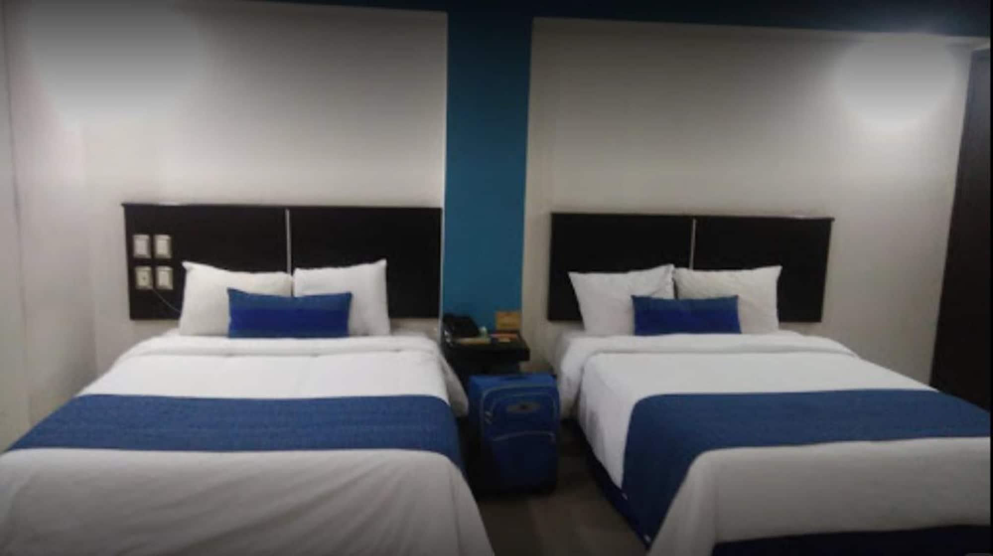 Hotel Ceo Морелия Экстерьер фото