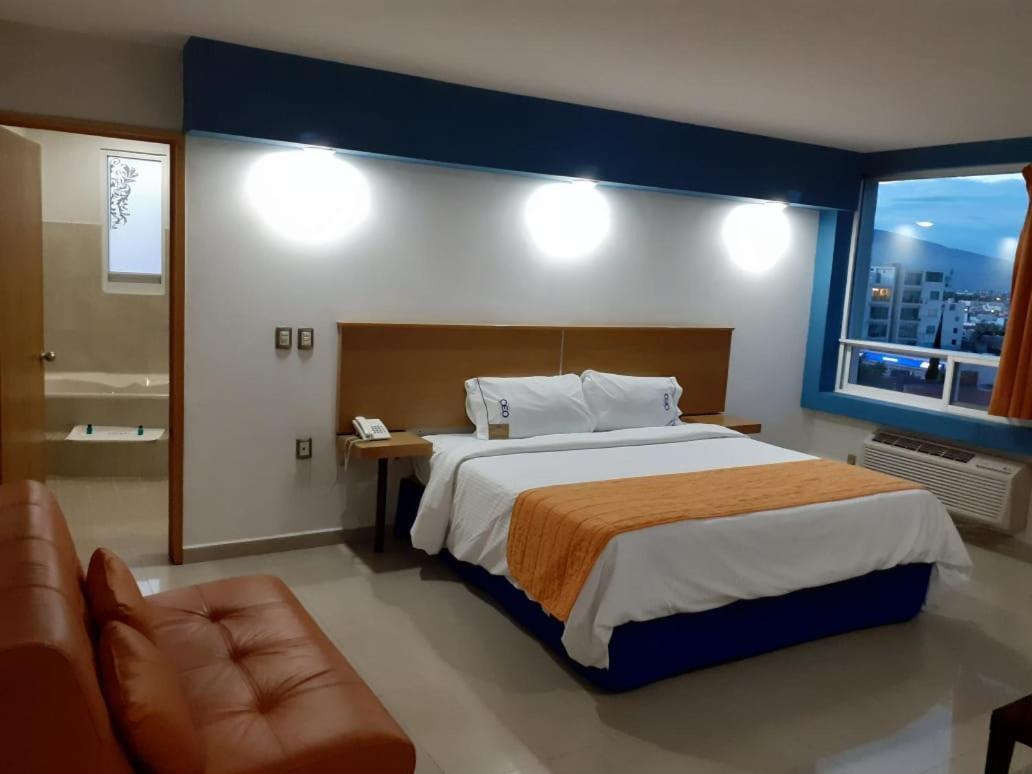 Hotel Ceo Морелия Экстерьер фото